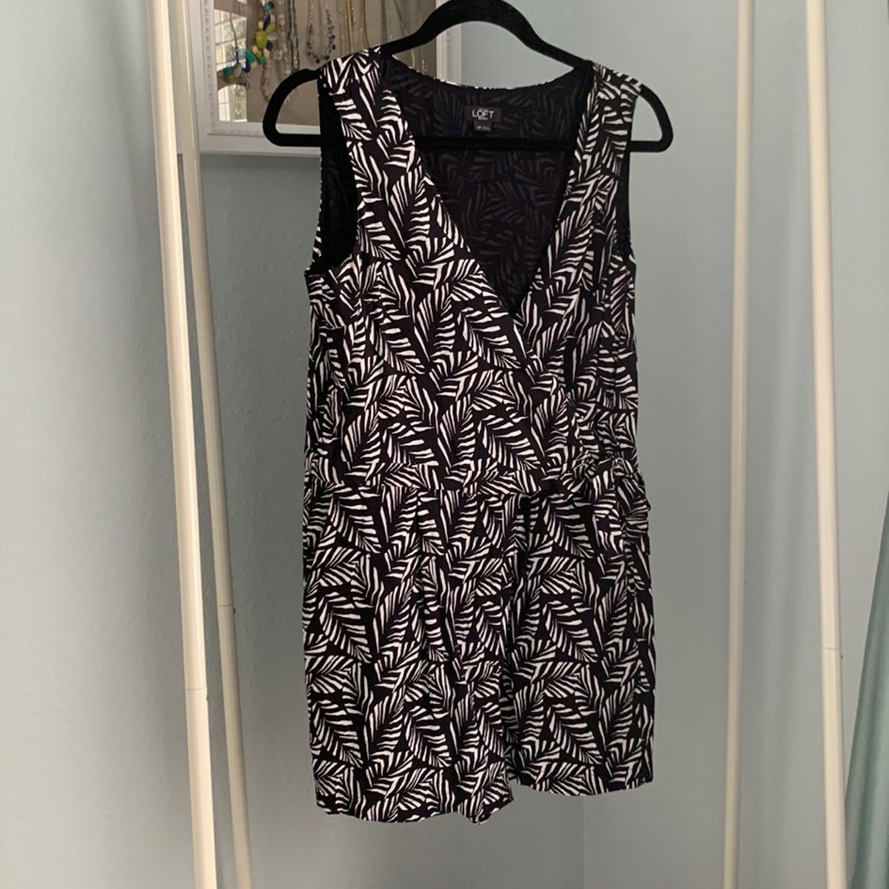 LOFT Black and White Leaf-Print Sleeveless Romper